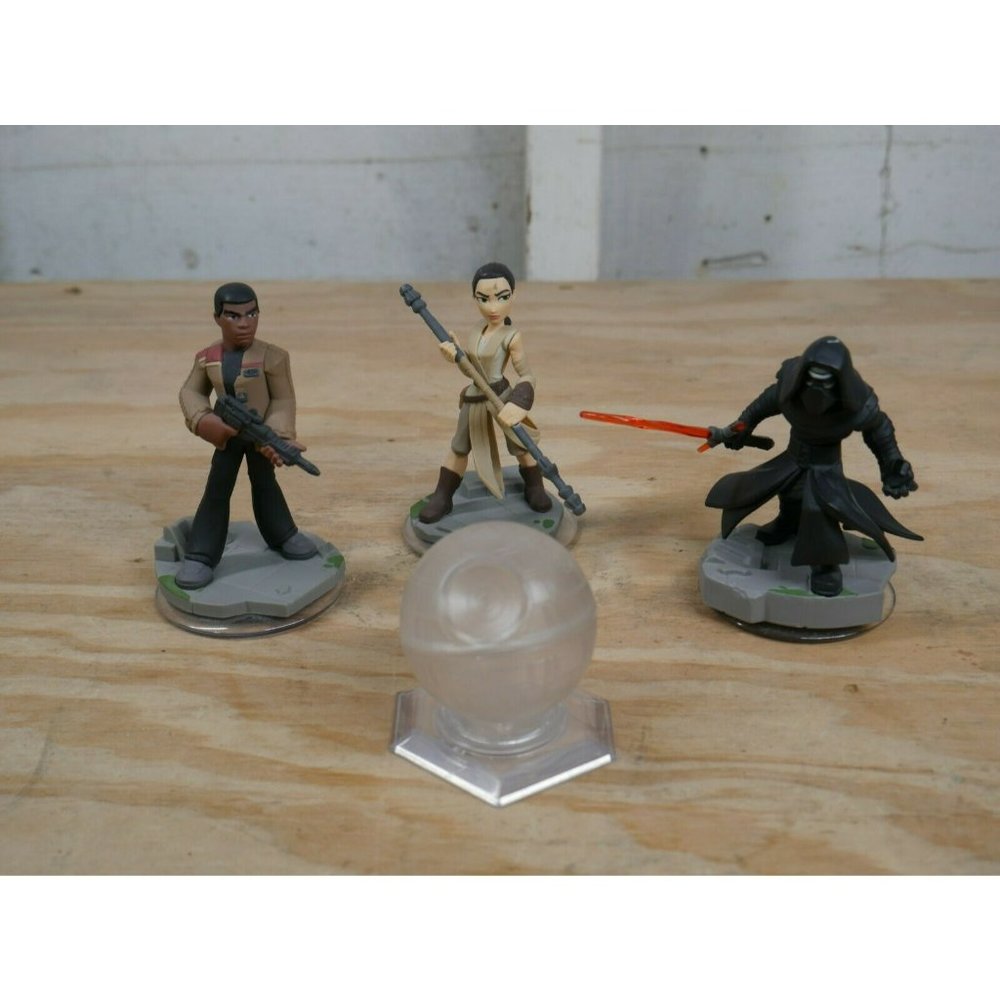 Disney INFINITY 3.0: Star Wars Rey, Kylo Ren, and Finn